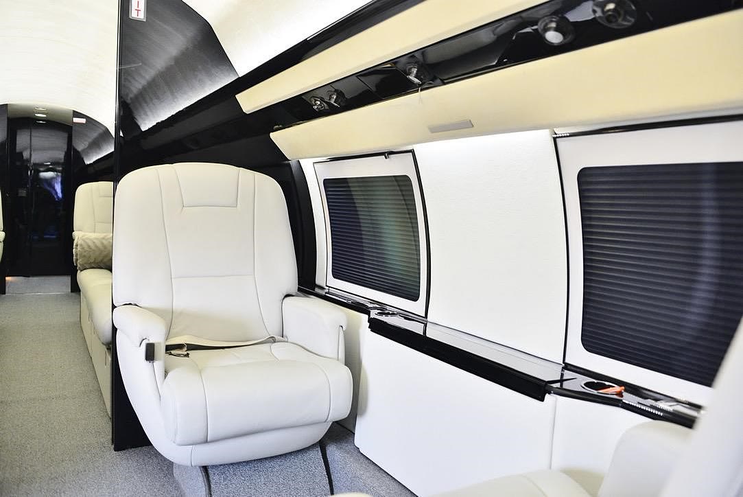 Gulfstream G450 — photograph 4
