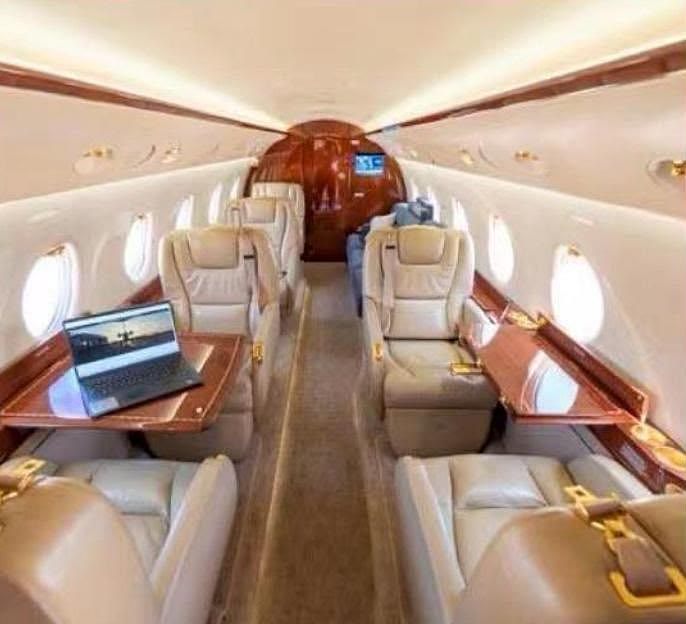 Hawker 800XP — photograph 1