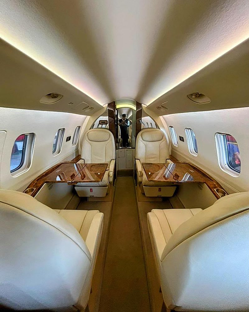 Piaggio P180 cabin